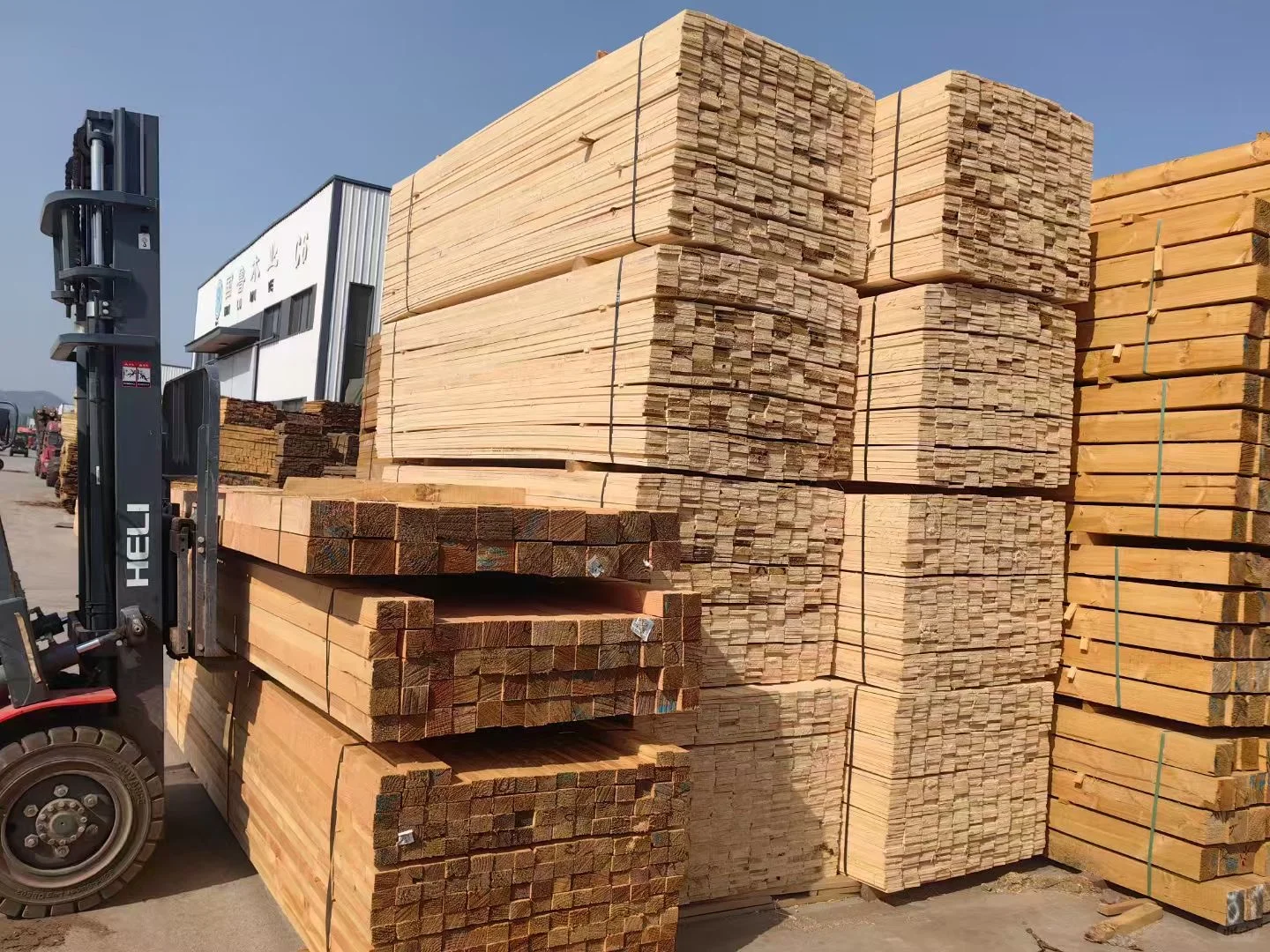 刚发走3车！工程木方现货在仓整车直送