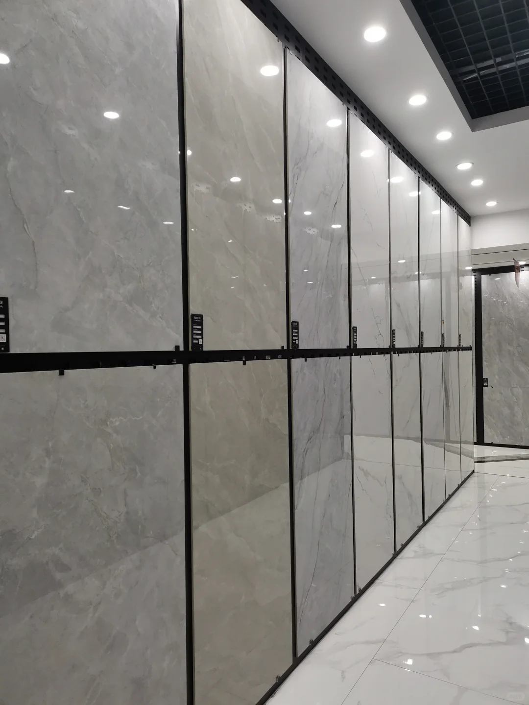 重庆最大的批发商，装修建材一站式购齐