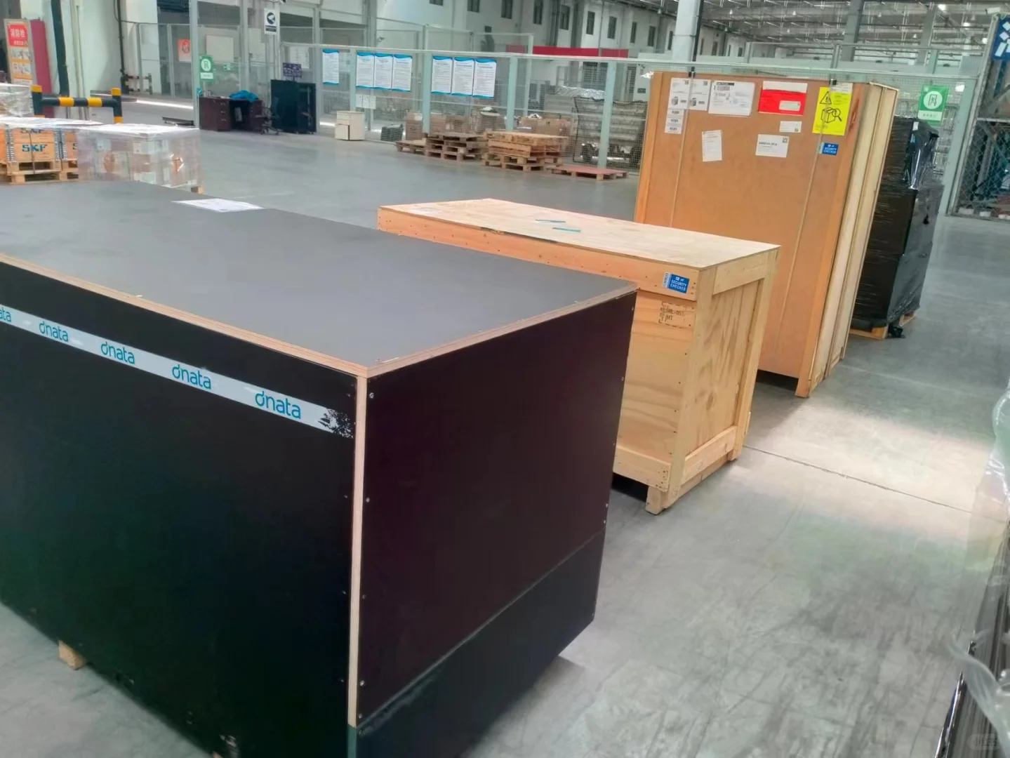 荷兰空运进口温室温控设备