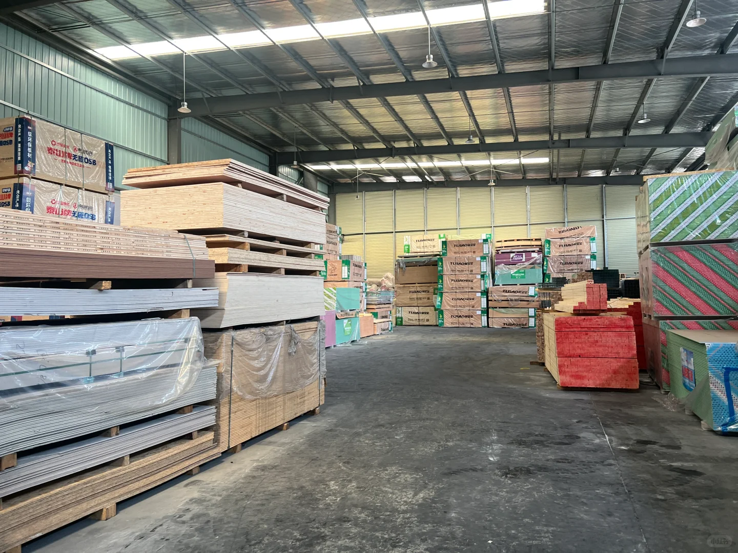 还有人不知道?直接去板材批发市场绝不后悔