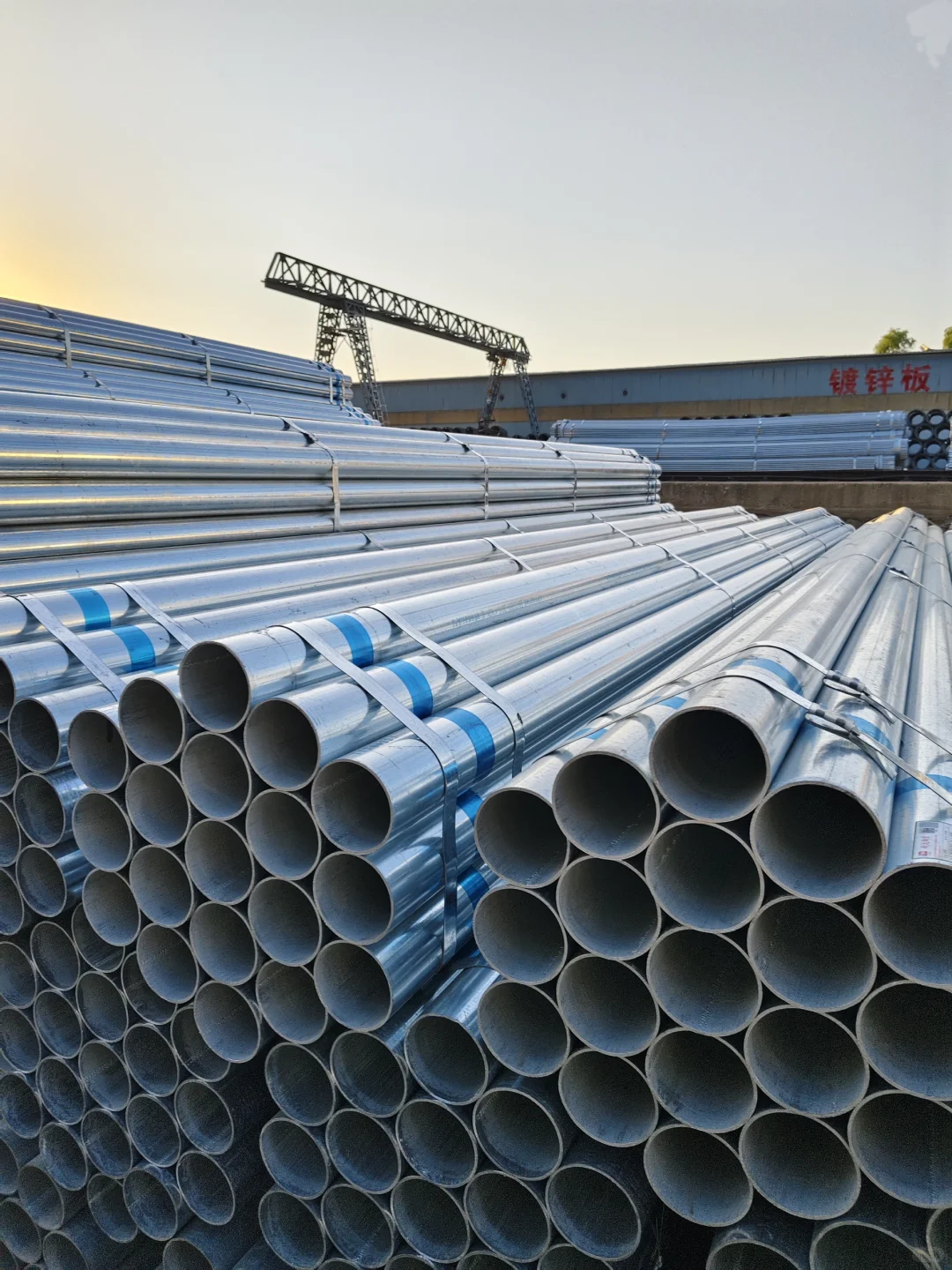 优质钢材，构筑坚固未来。