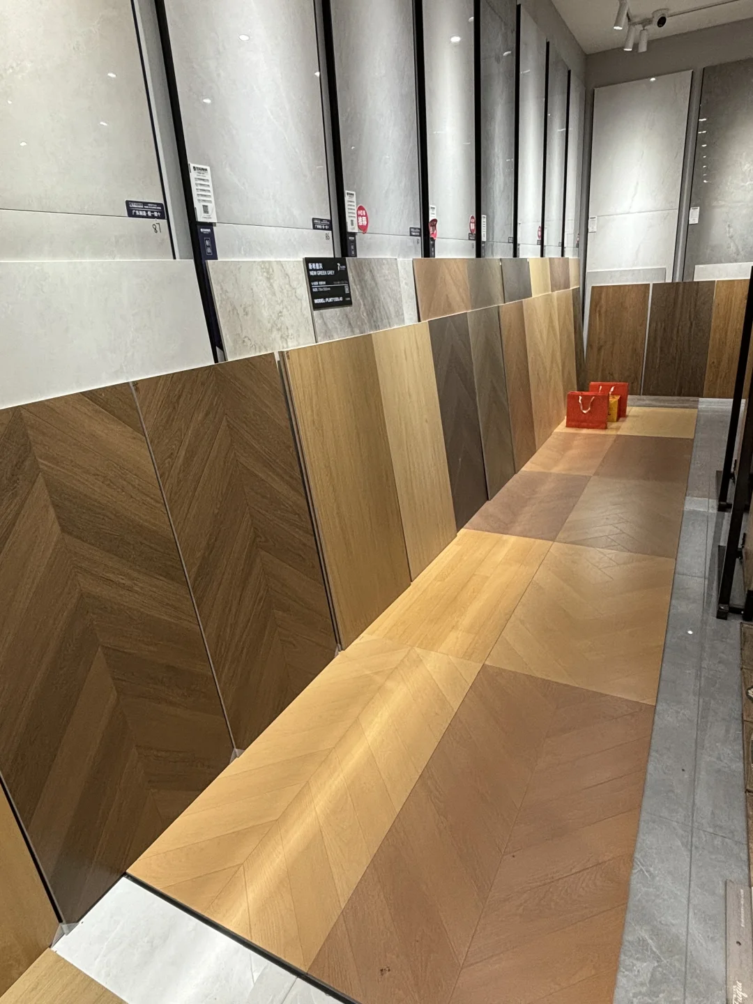 大学生周末勇闯建材城｜中古风瓷砖选购记