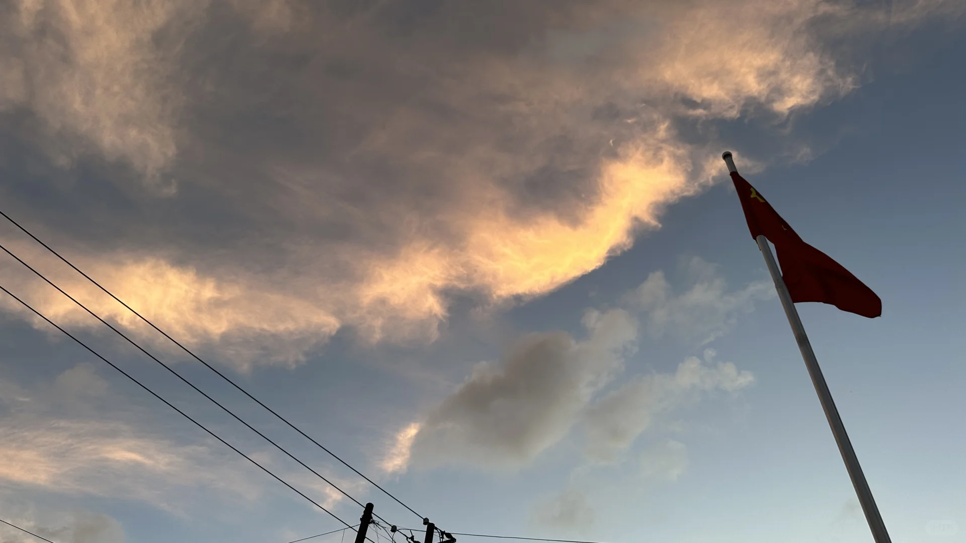 是谁在aaa建材批发市场拍片儿☁️?