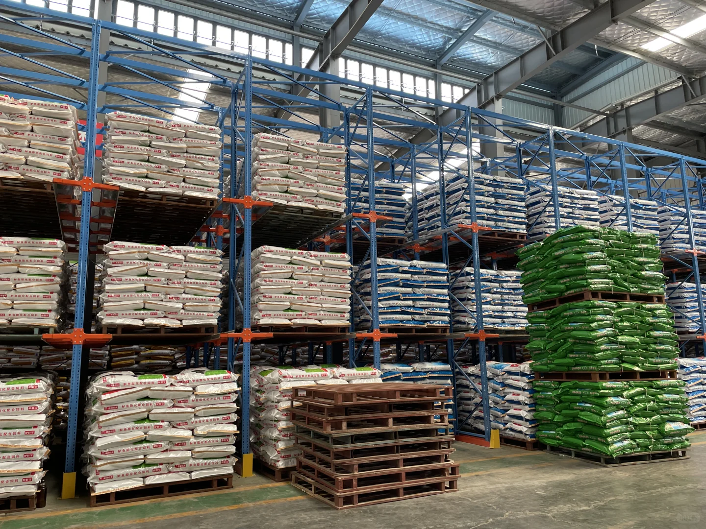 饲料厂家定制货架