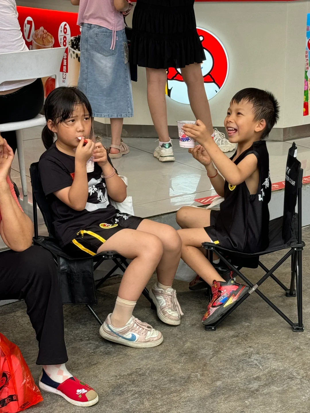 在蜜雪总部当卧底的一天