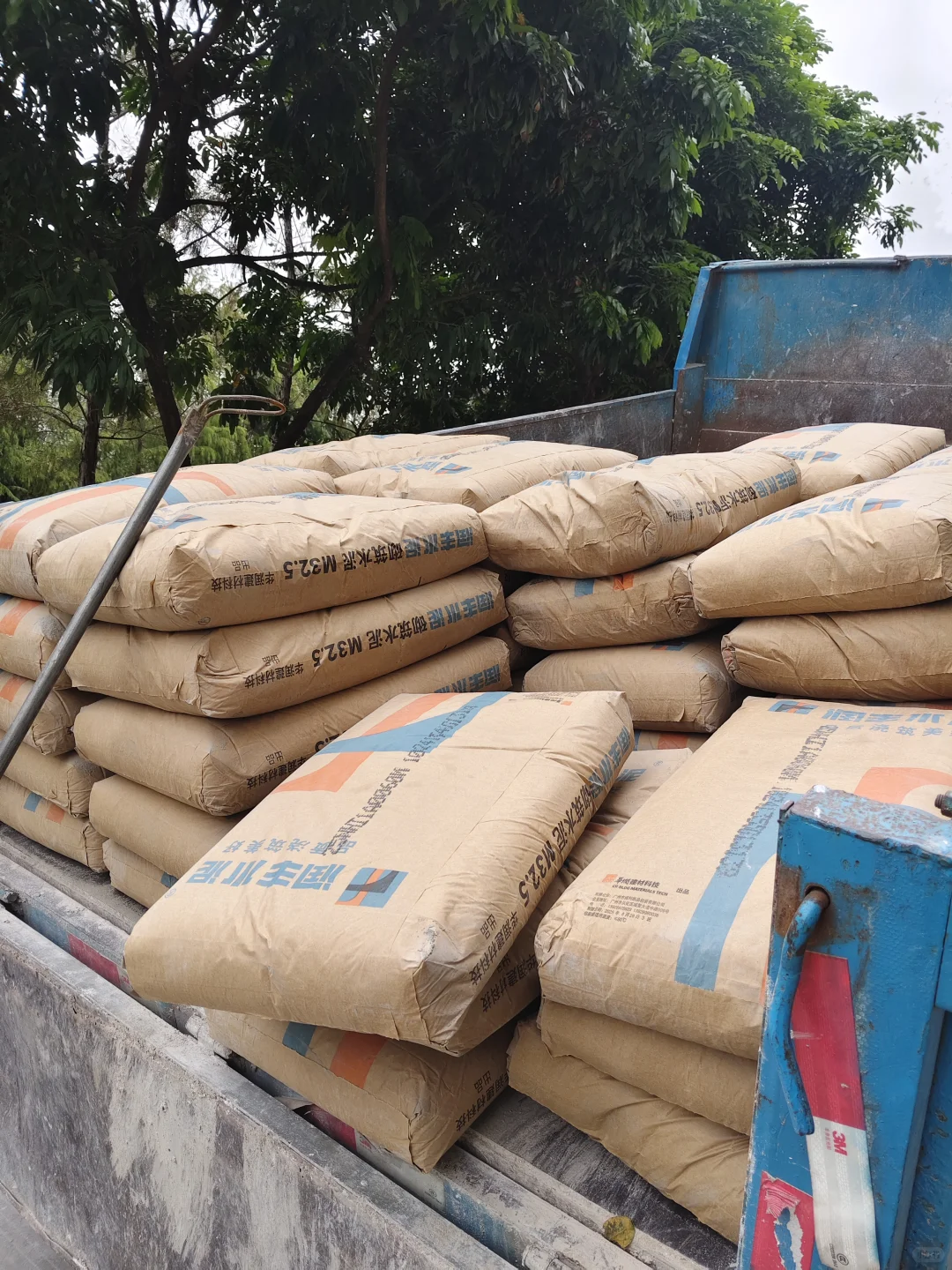 装修人必看！本地水泥沙石直供，省钱又省心