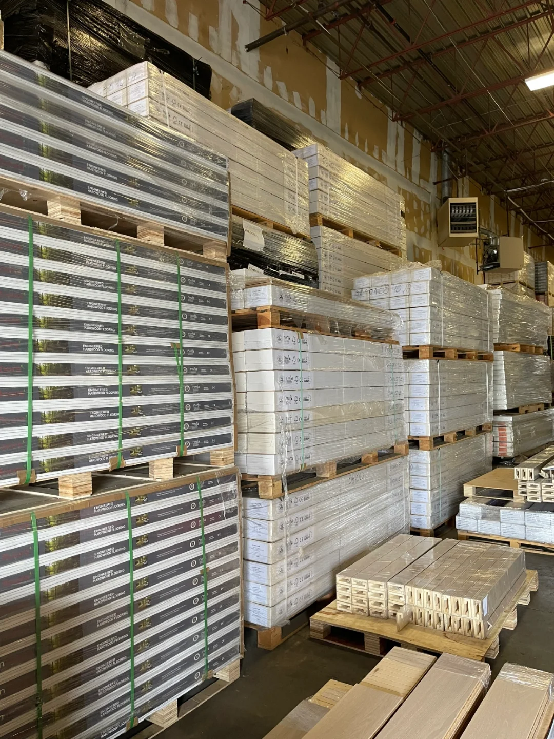 你们看不到的厂家仓库，温哥华选地板的一天