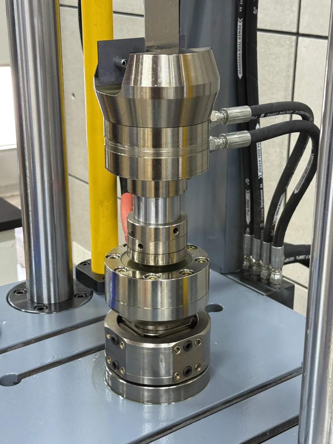 实验室仪器，物理力学研究，金属、塑料、橡胶