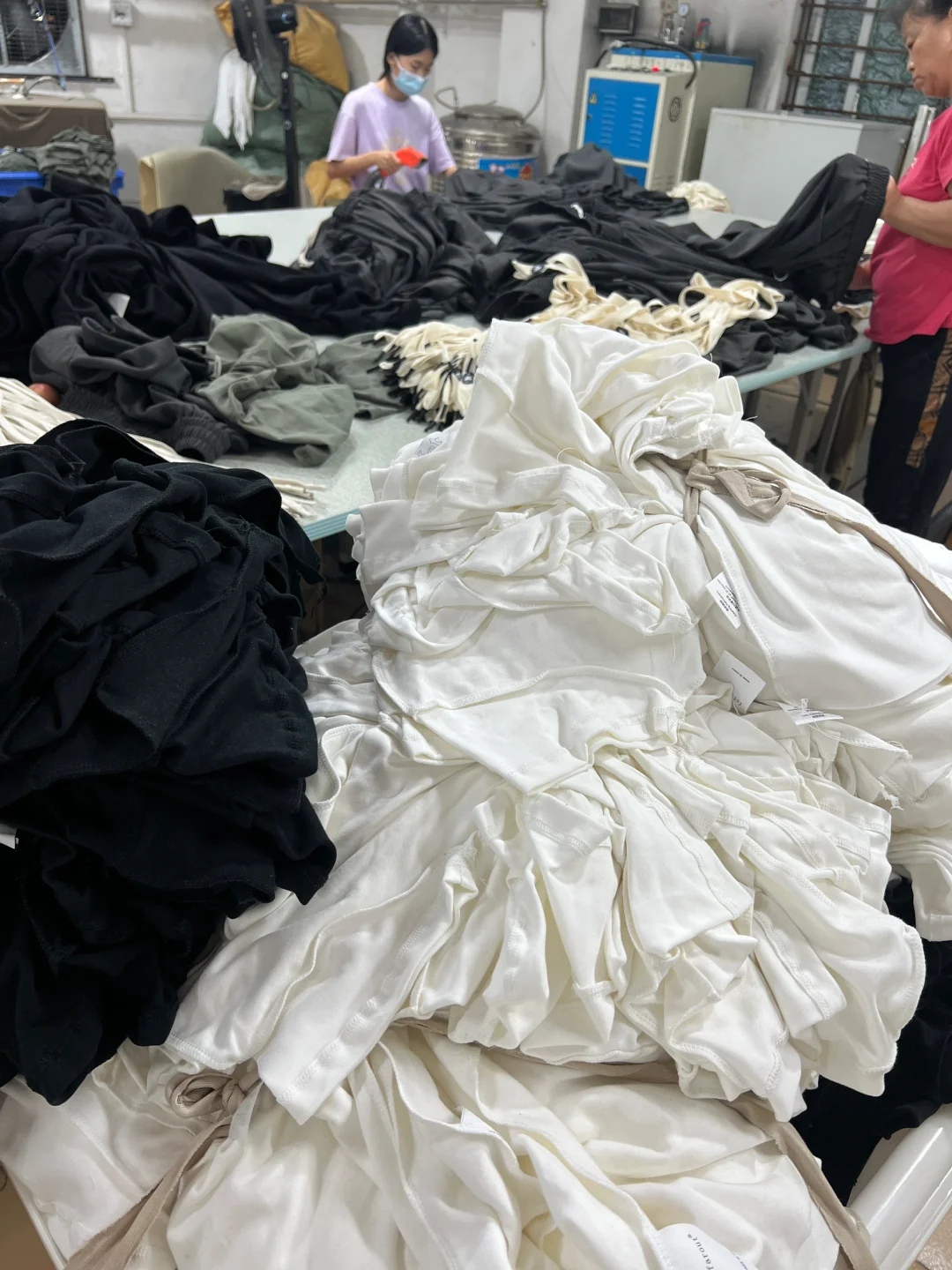 【广州服装厂可接包工包料50件起】