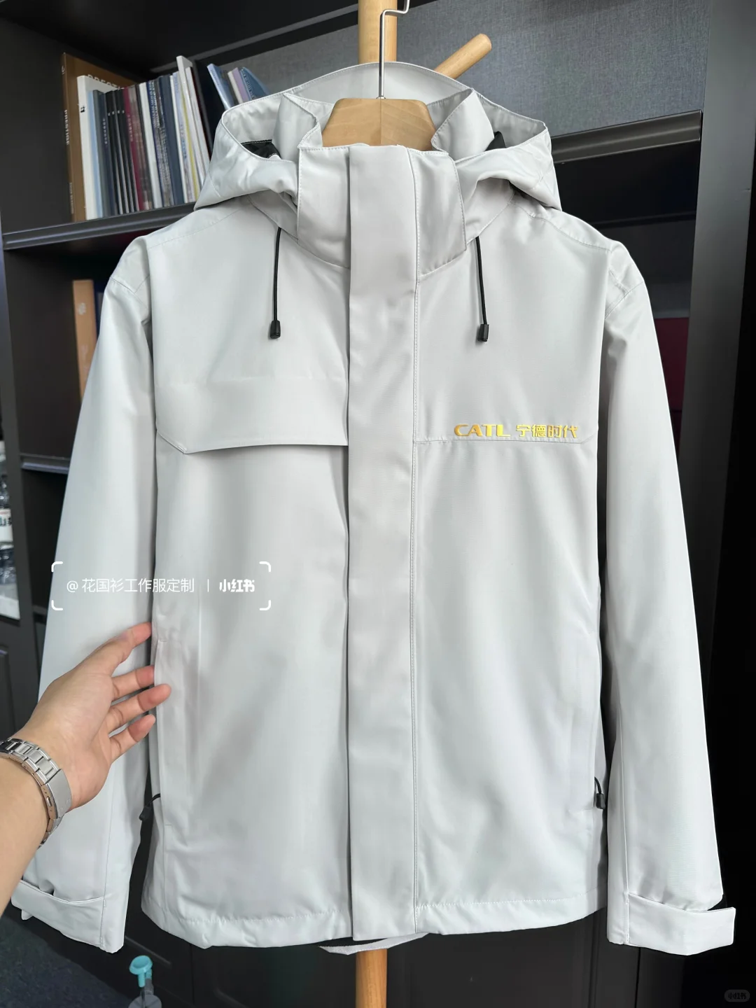 谁懂啊！员工穿上就不想脱的冲锋衣工服