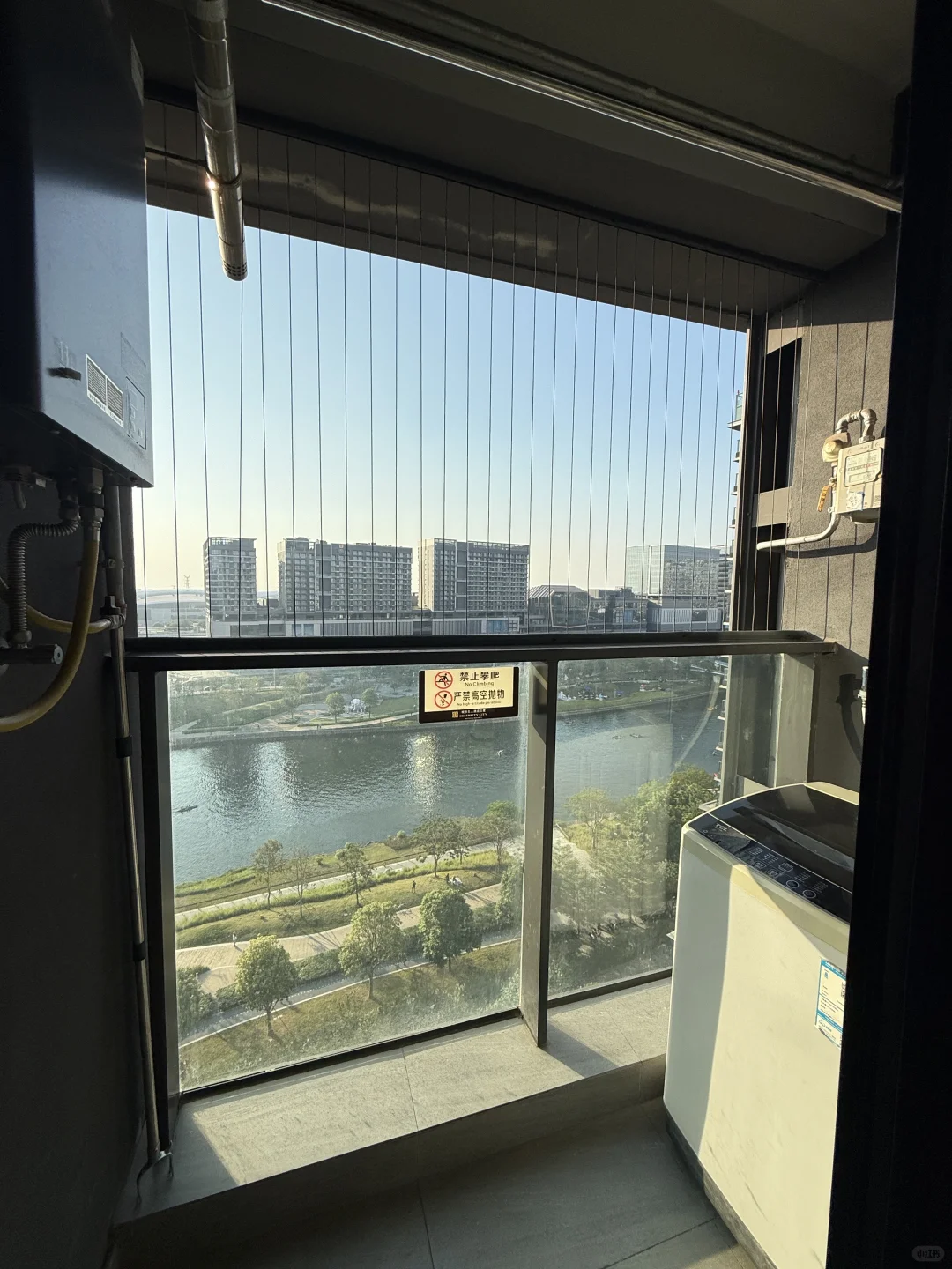 ?会展湾水岸38平河景一房一厅｜押一付一