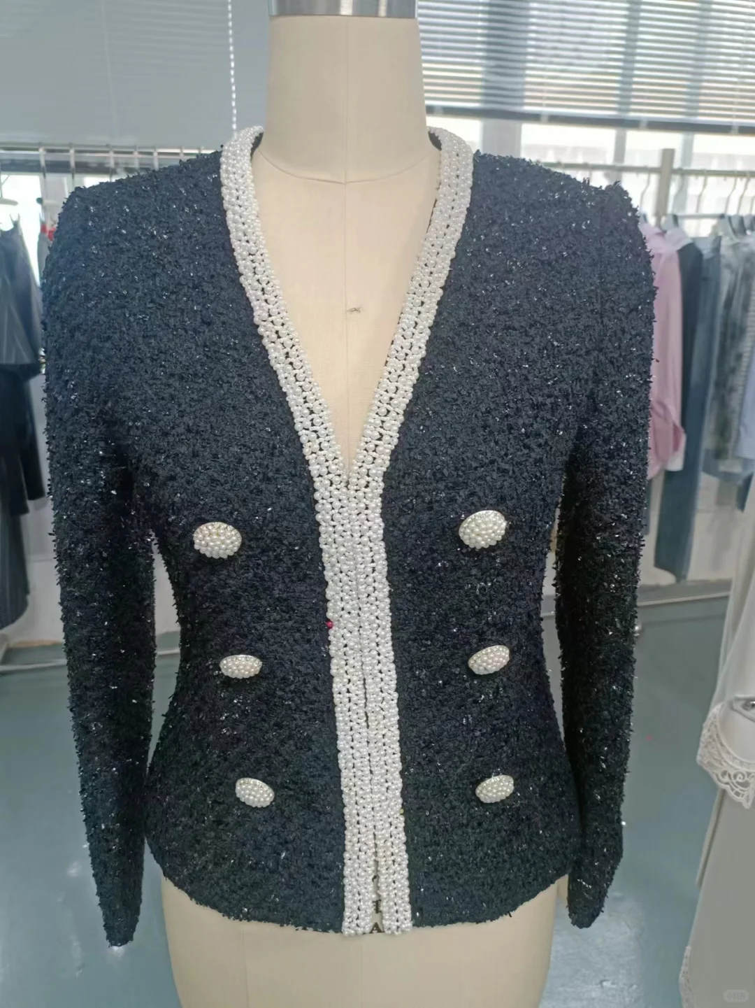 深圳服装厂专注高定服装20年