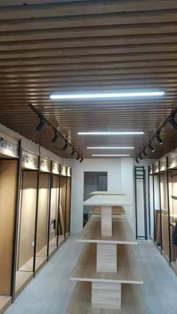 文具店创业局丨摄像头及灯具安装