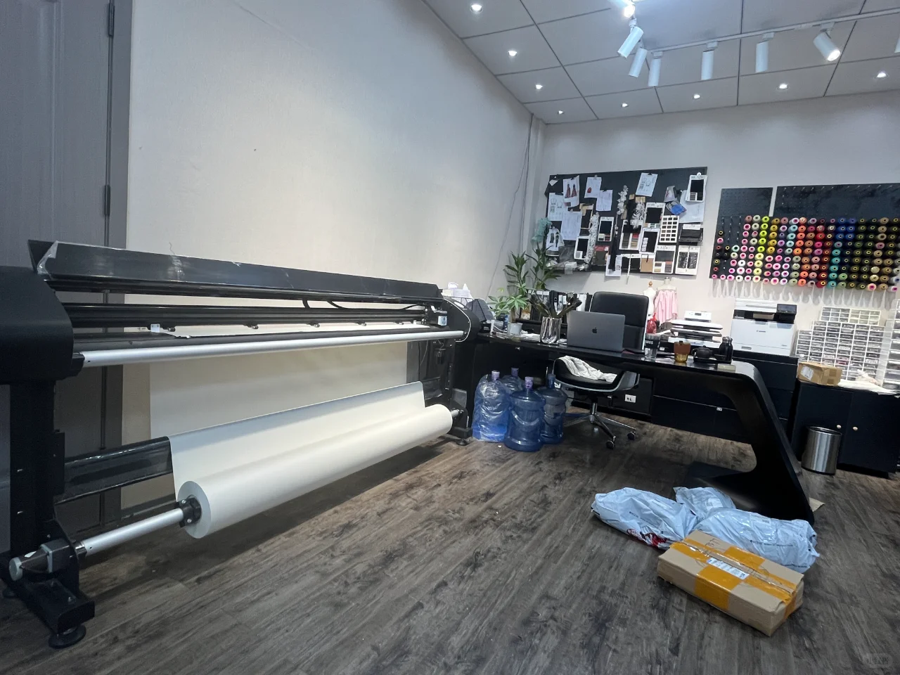 深圳服装厂专注高定服装20年