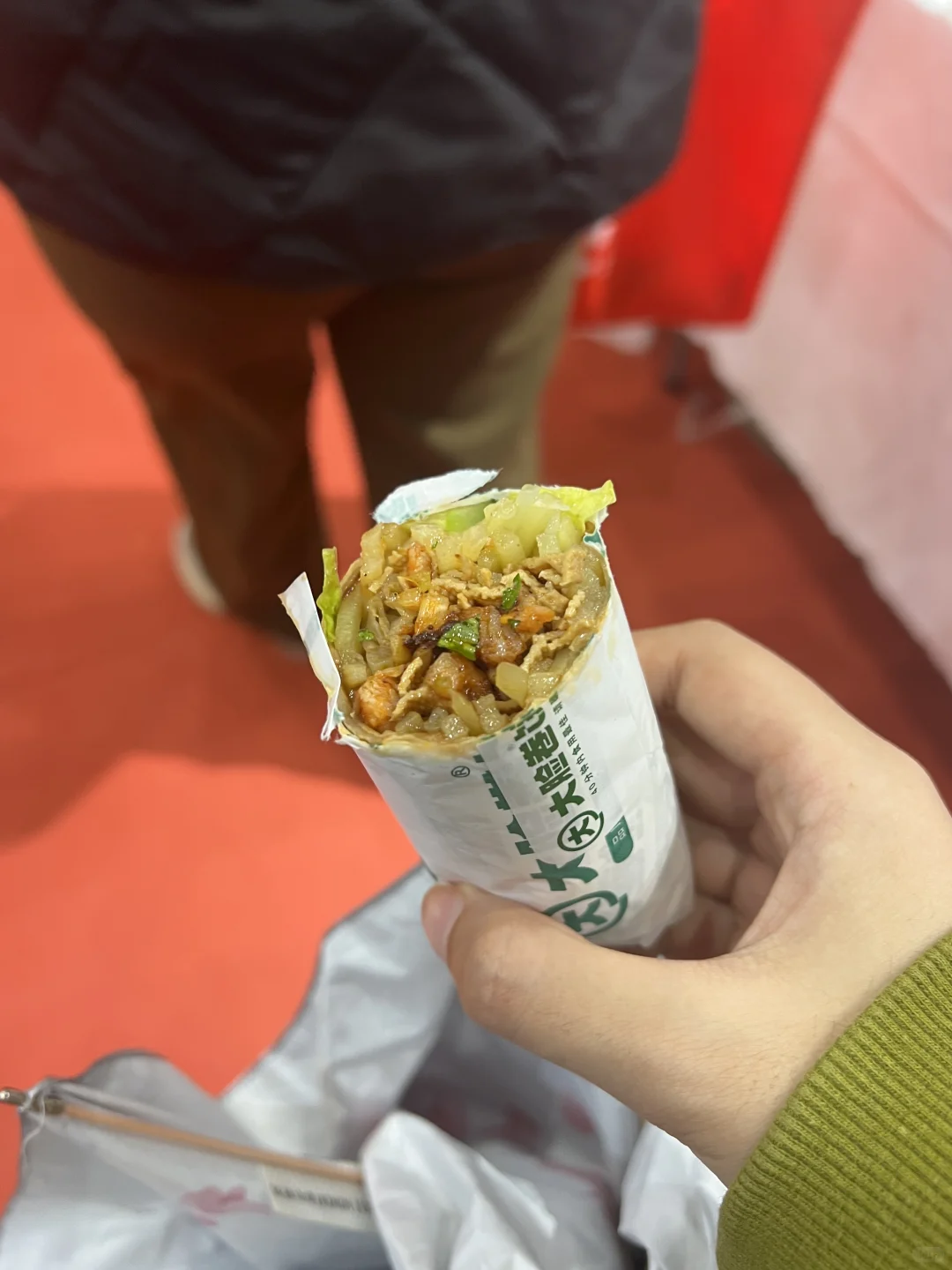 都去会展中心蹭吃蹭喝哈哈哈