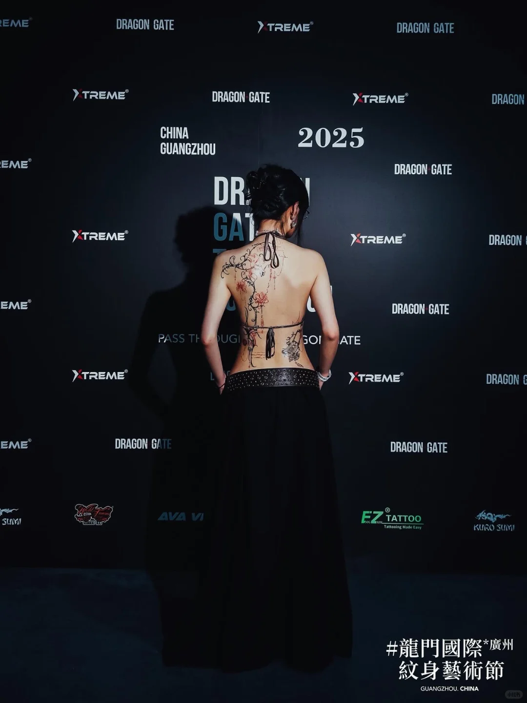 在龍門紋身展當模特和小助理的一天