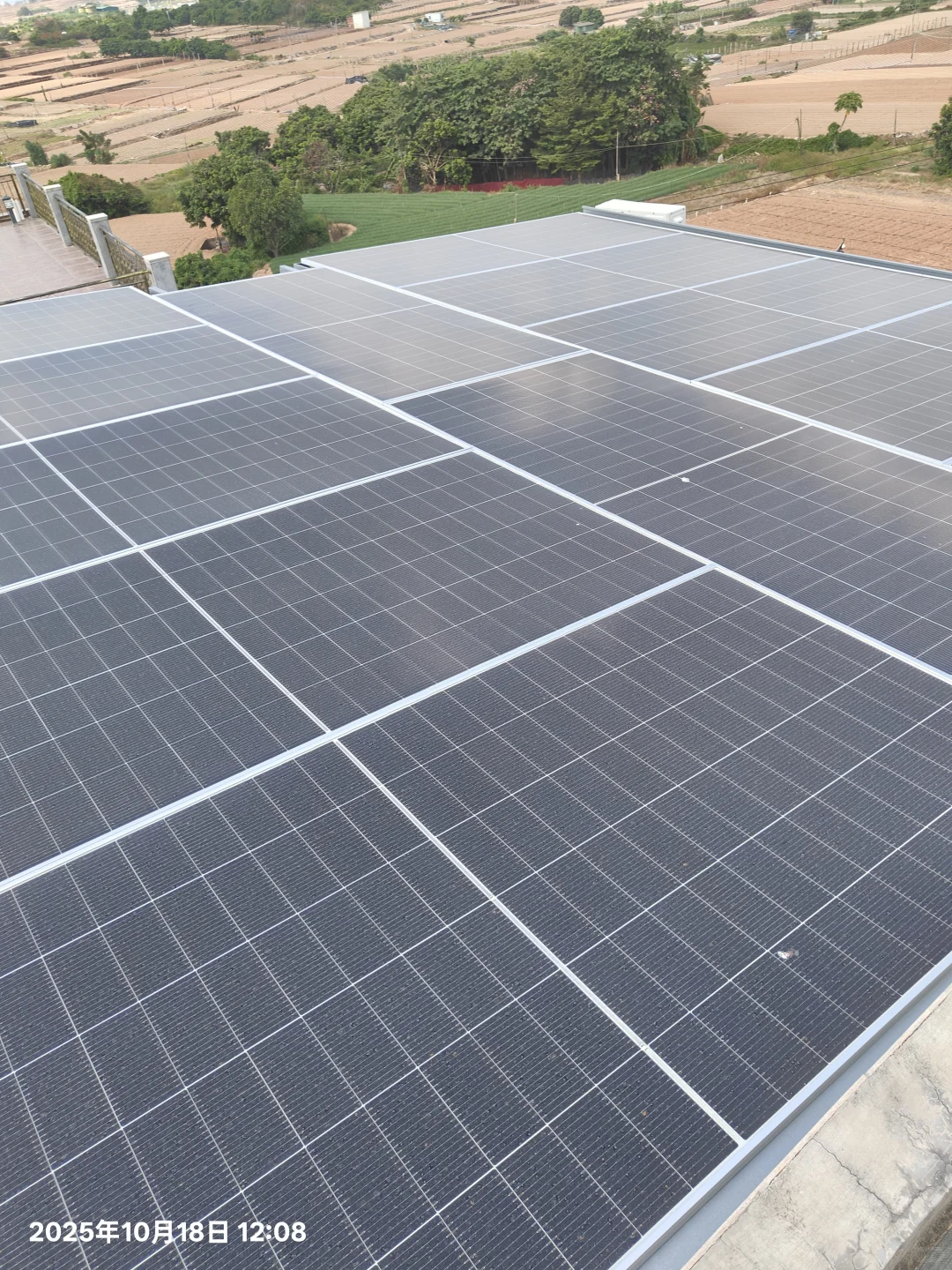 ? 光伏发电，绿色能源新选择！?