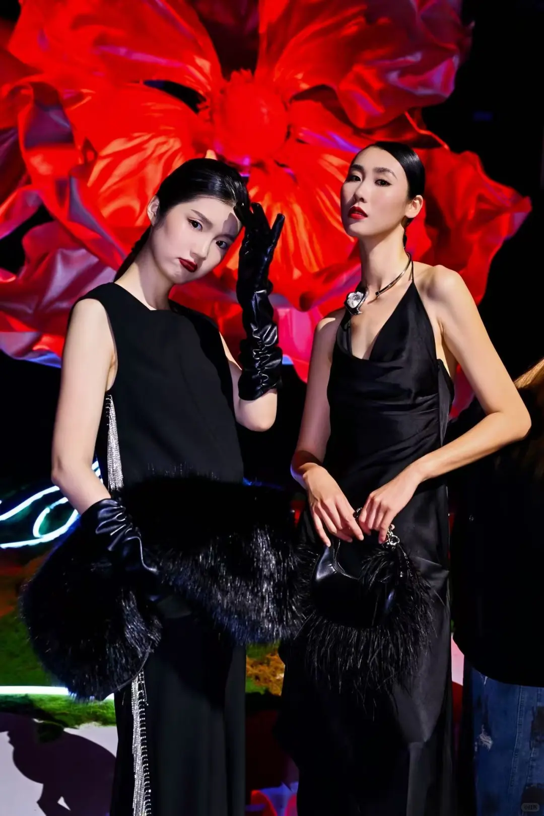 大湾区时装周｜YISHION 以纯秀场?