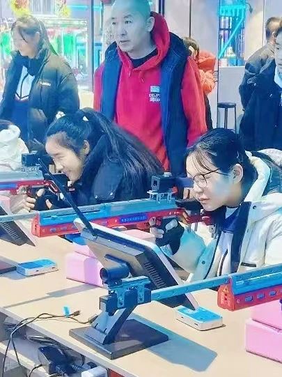 把课堂搬进潮玩乐园？这所学校太会了