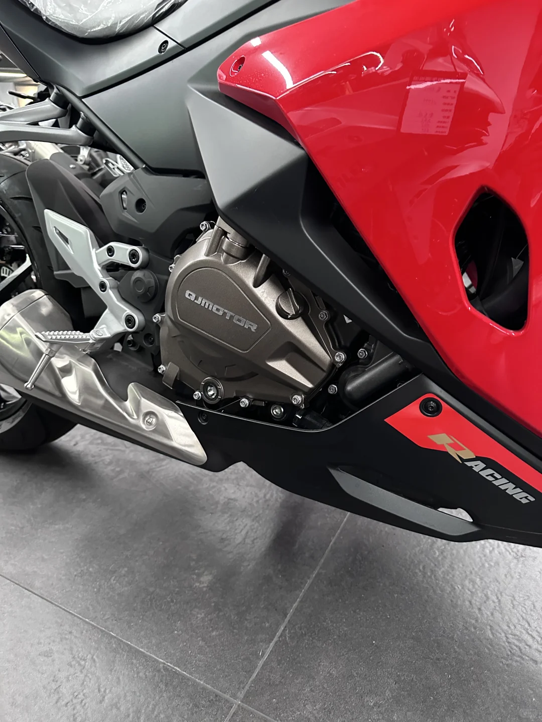 新手闭眼入?️钱江赛450AMT才是仿赛天菜！