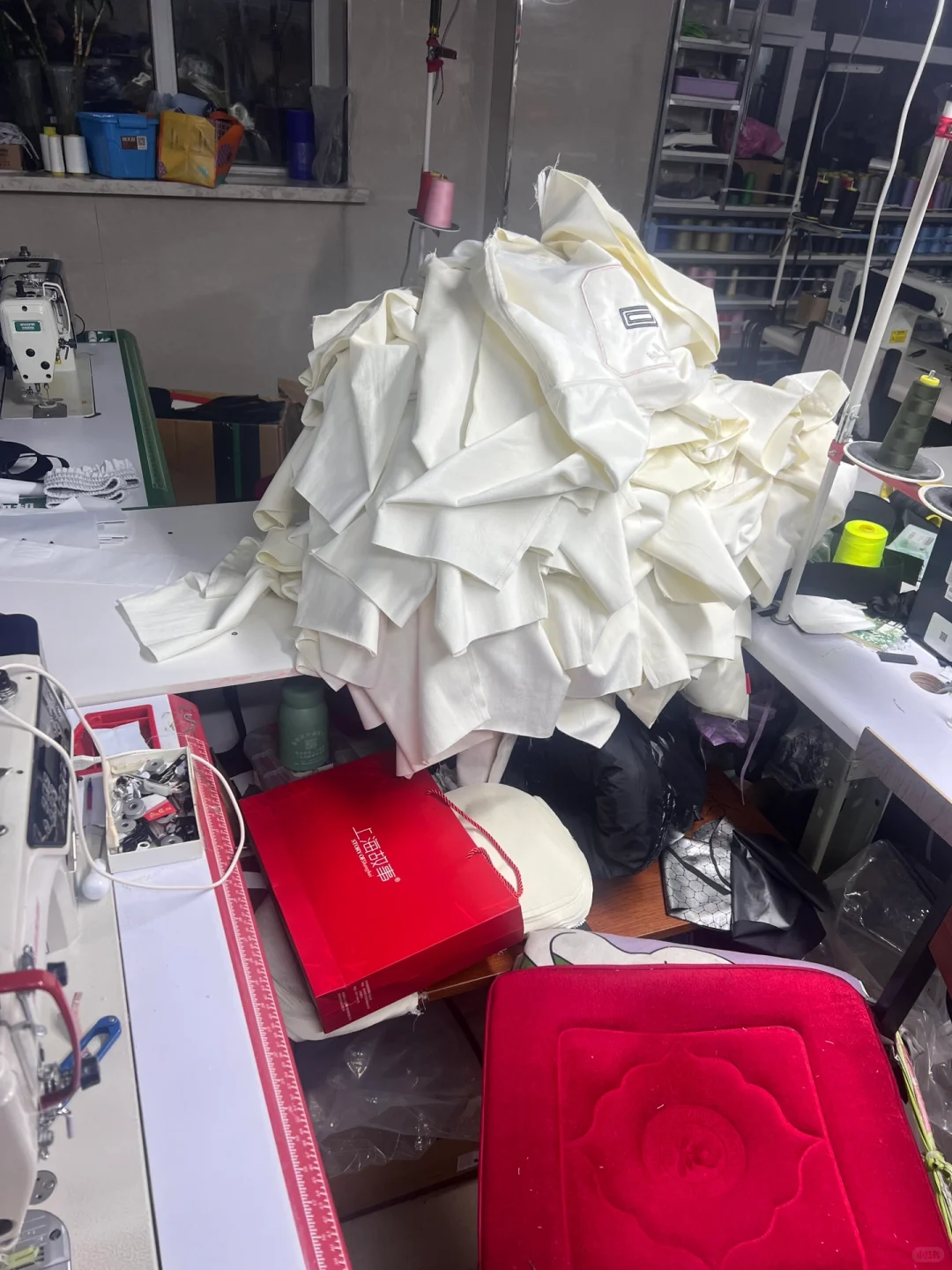 包工，包料，服装工厂！直营有实力！