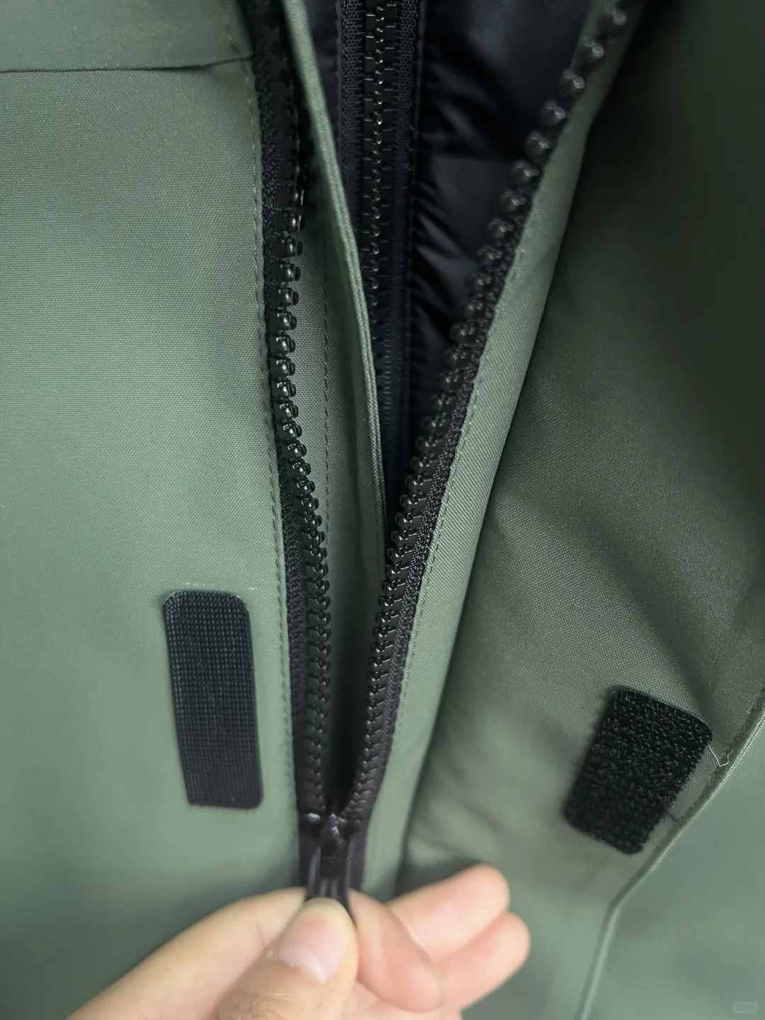 被问爆的瑞幸同款！三合一冲锋衣工作服定制