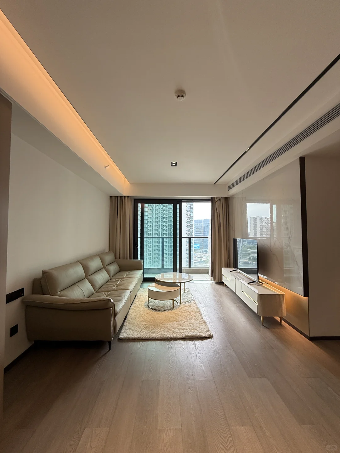 ?会展湾东城河景三房一个空房间随心搭