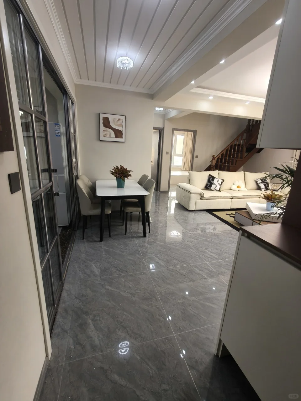 会展顶复带晒台149平总价110万首付15万