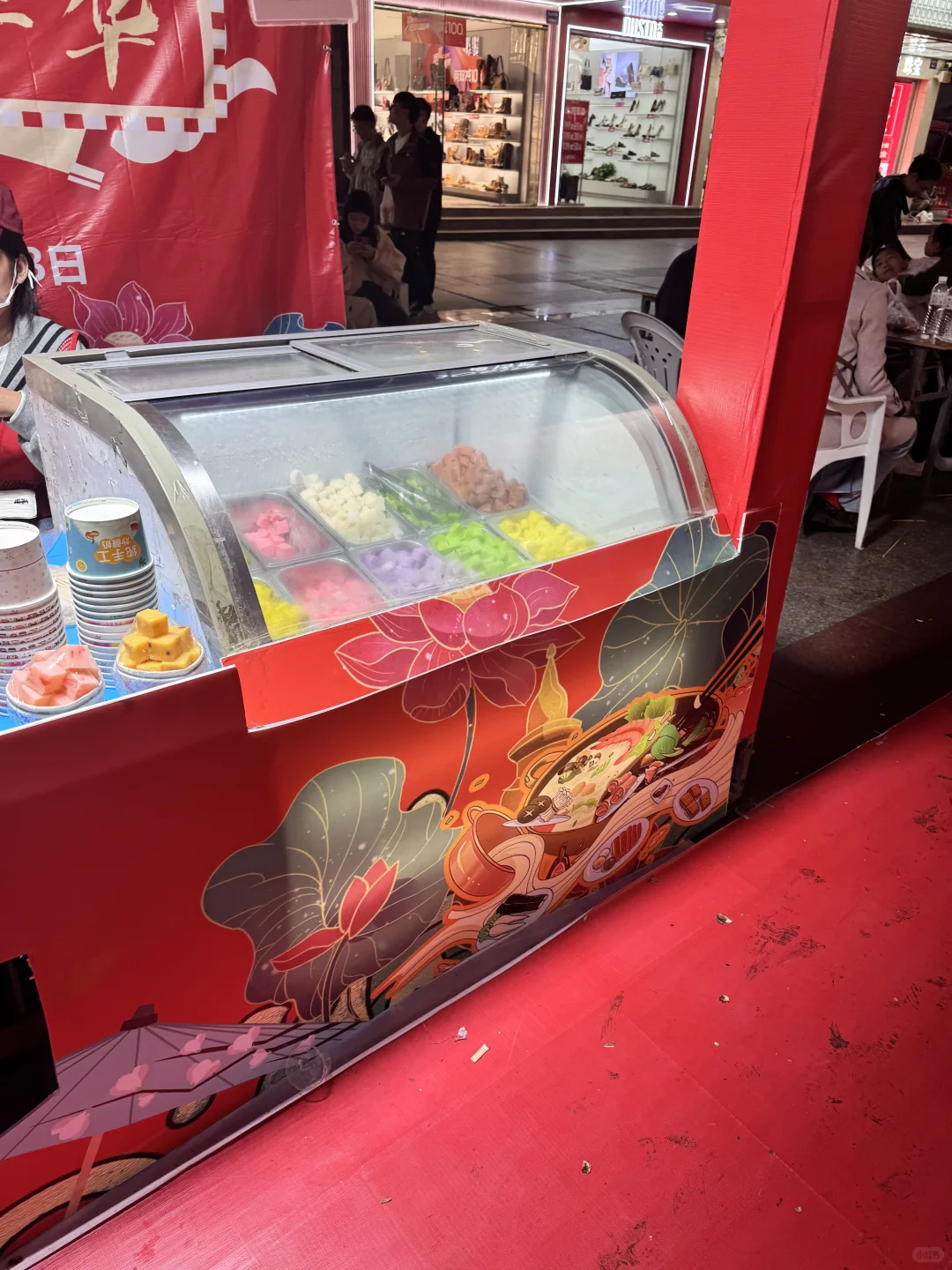 明天正式开张的吉安展销会今晚就把它逛完