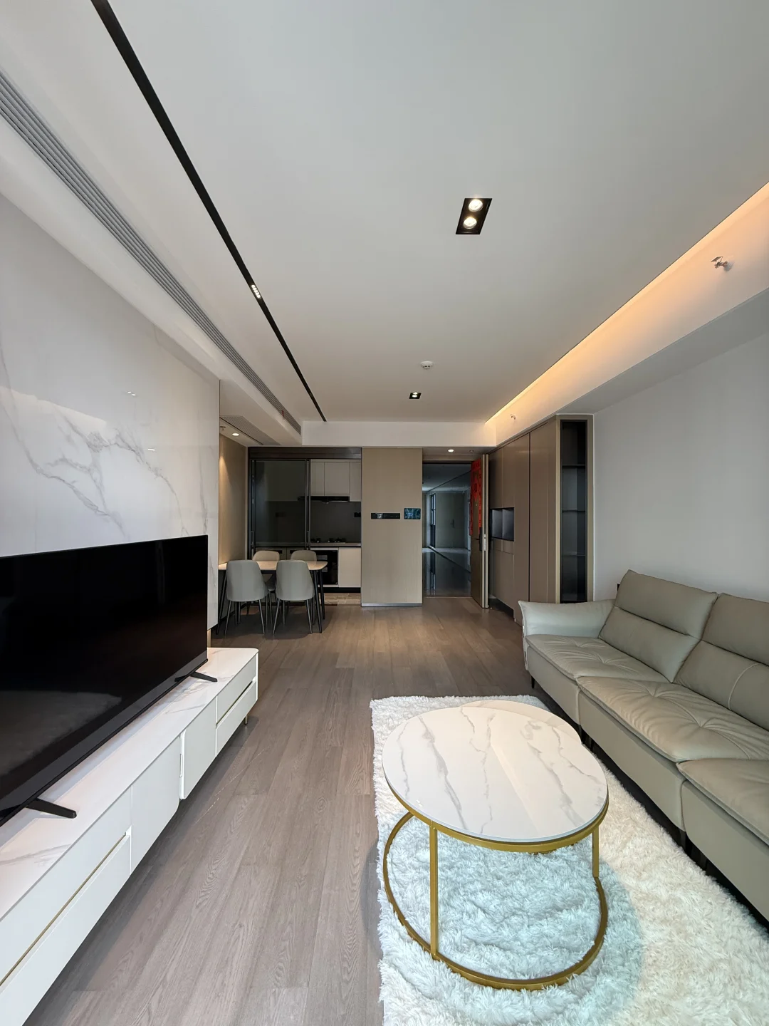 ?会展湾东城河景三房一个空房间随心搭