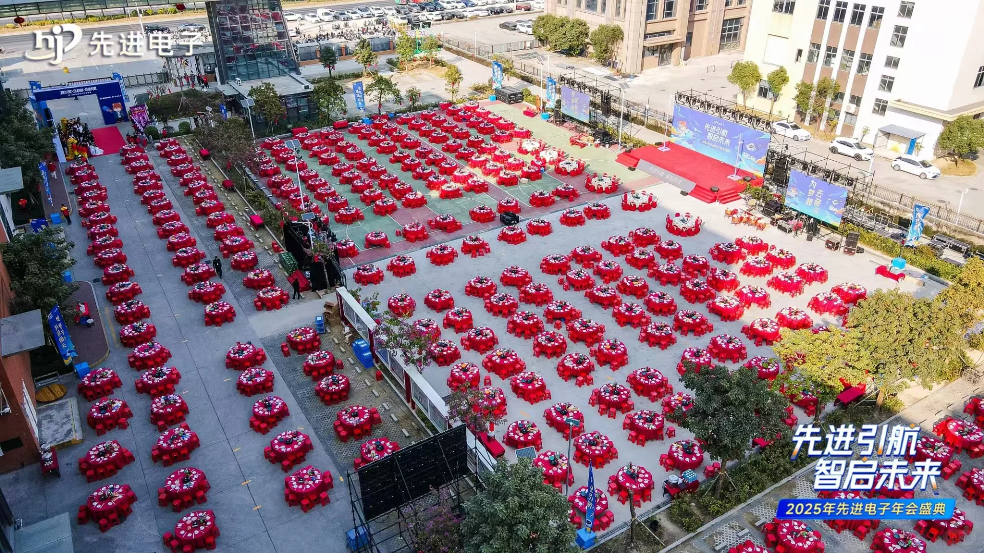 广州 租 桌椅道旗、铁马一米线、舞台设备