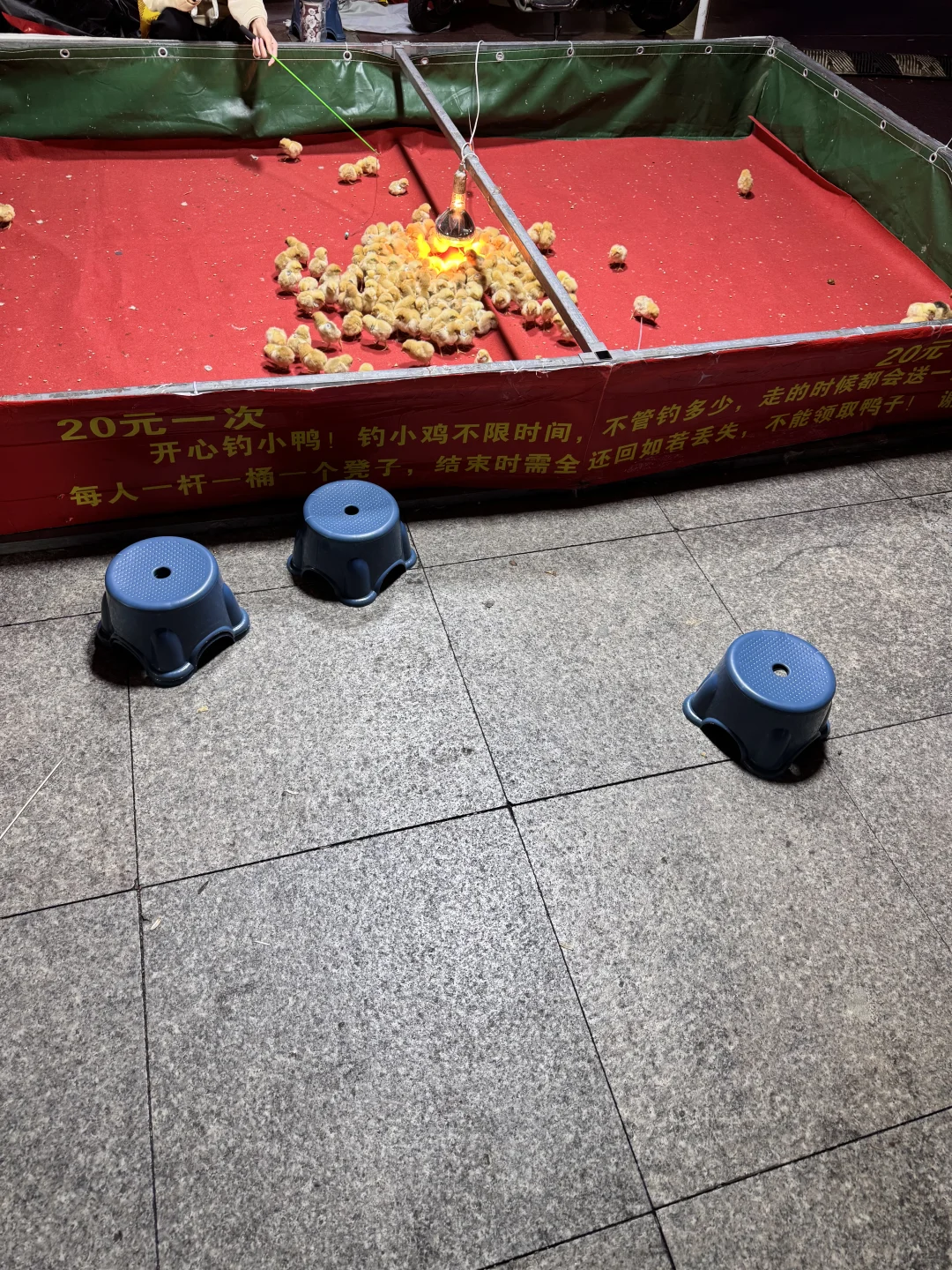 明天正式开张的吉安展销会今晚就把它逛完