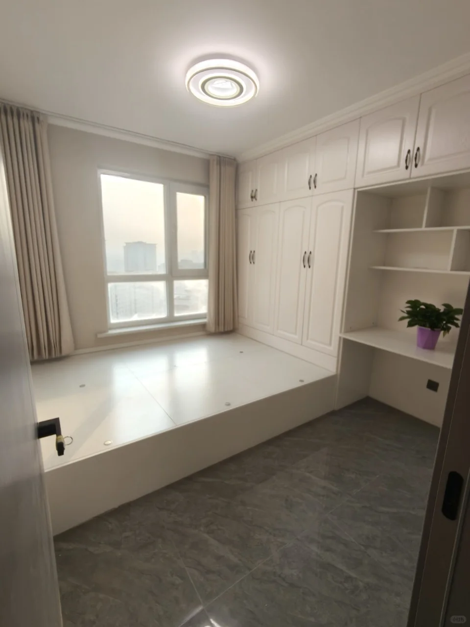 会展顶复带晒台149平总价110万首付15万