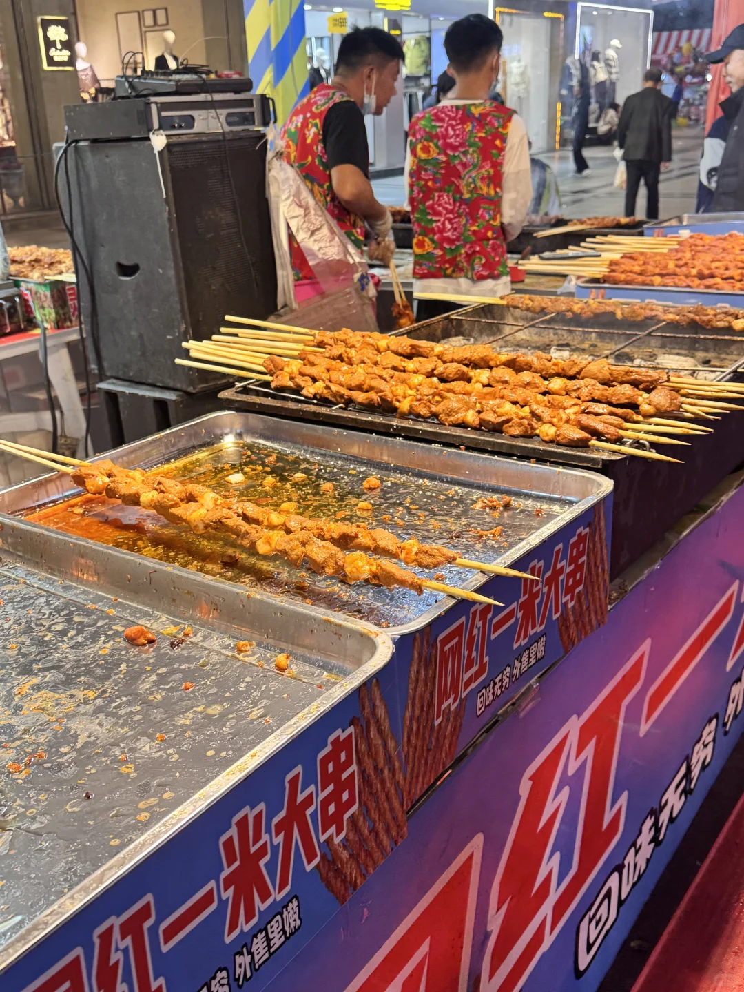 明天正式开张的吉安展销会今晚就把它逛完