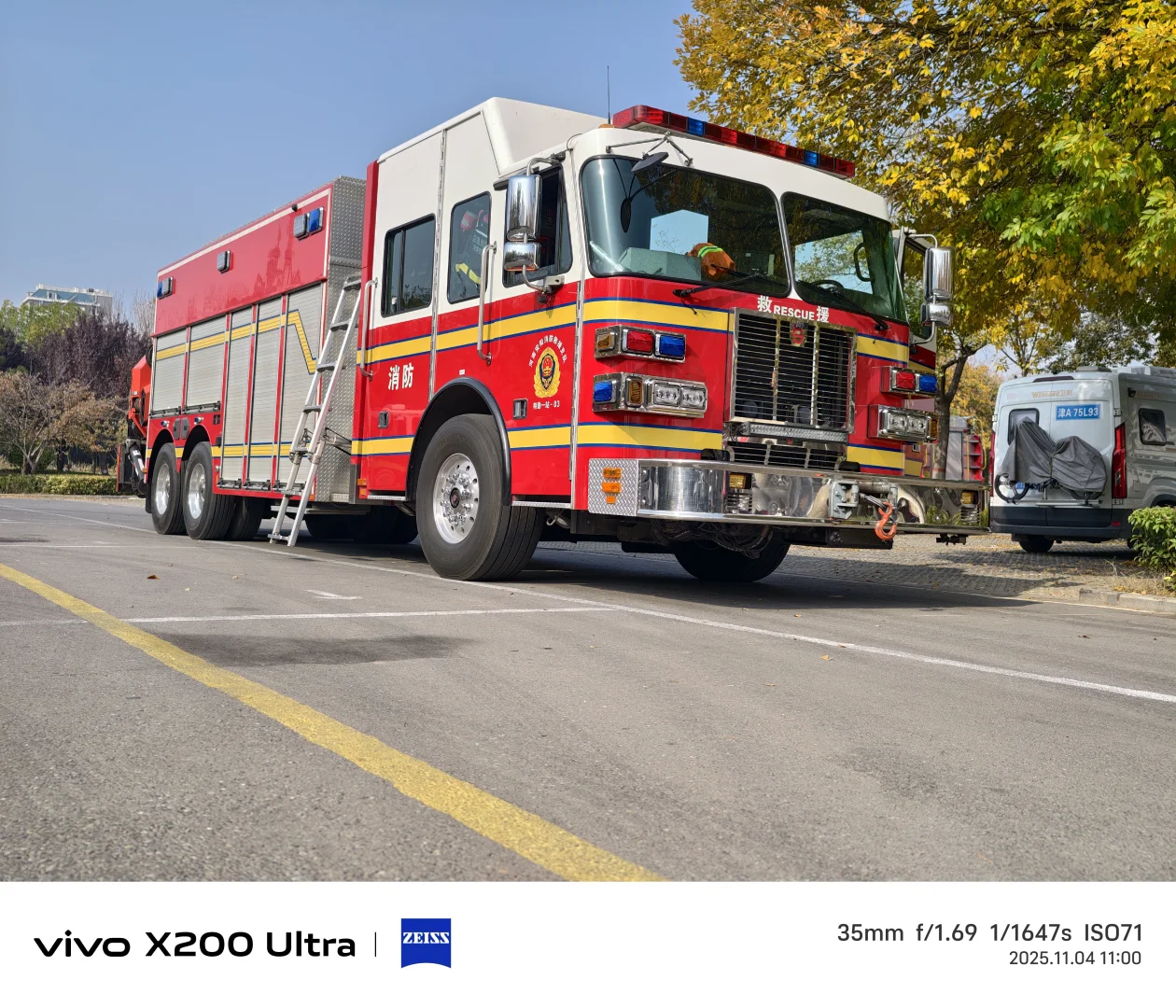 美国赛特峰重型抢险救援车+细节图