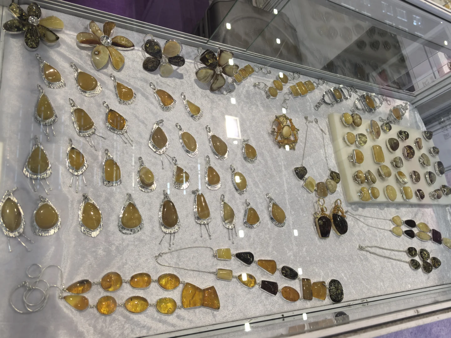 PASCALE深圳国际珠宝场专场特惠，现场砍价