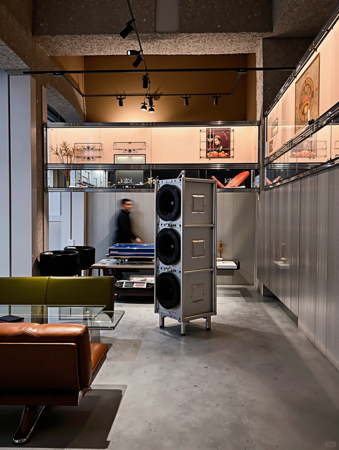 ?在“赛博机械艺术馆”打工是种什么体验