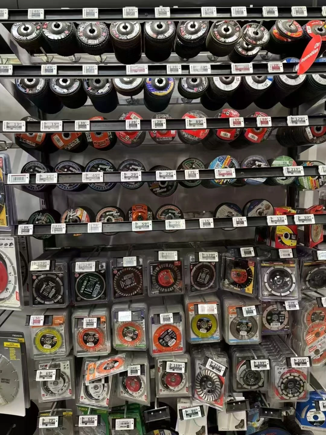 builders-南‮最非‬大五金建‮连材‬锁商超～