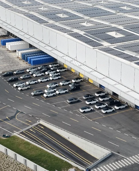 工厂应该是开始继续干了，昨天下午好多群友