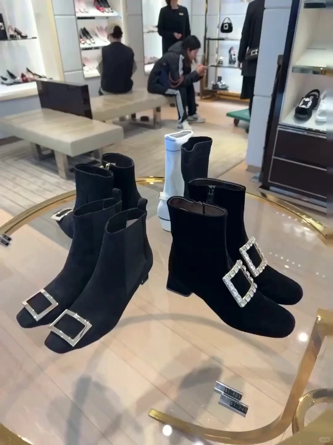 Rv季末清好香...5⃣️0⃣️%off！！