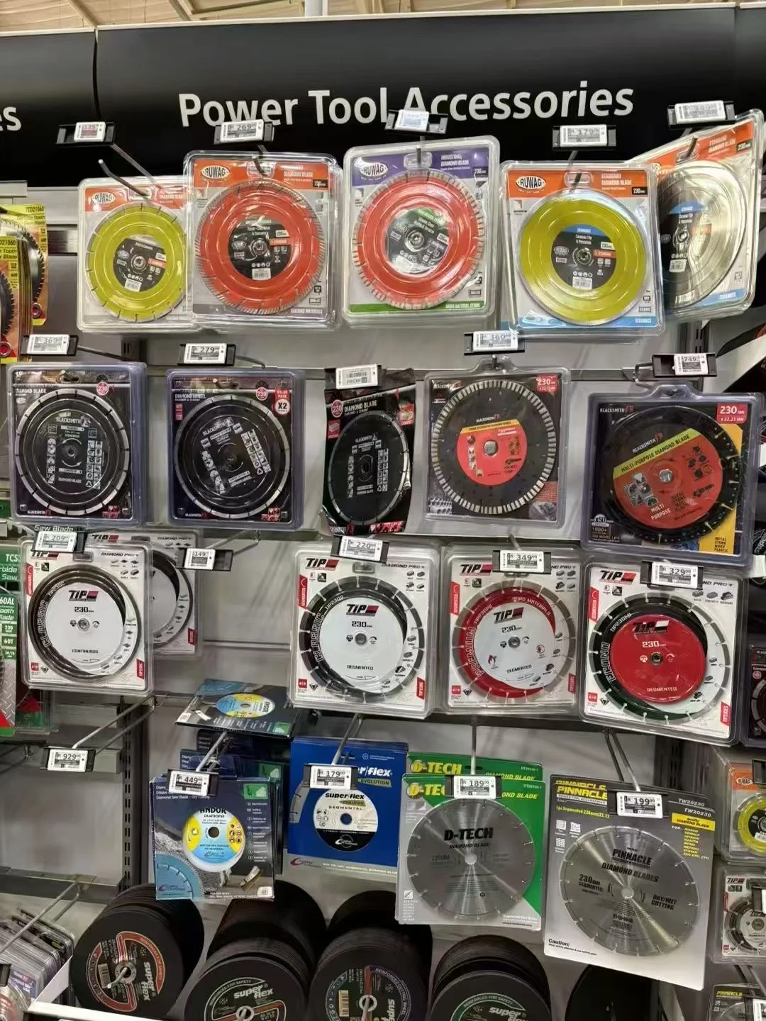 builders-南‮最非‬大五金建‮连材‬锁商超～