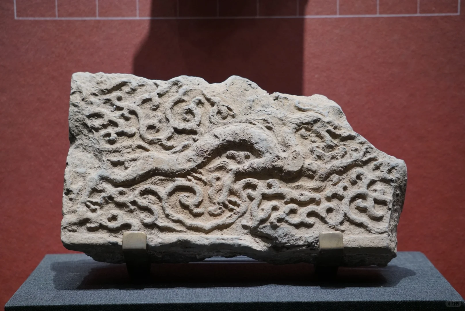 用手铲 在砖瓦与泥土中找到600年的建都史