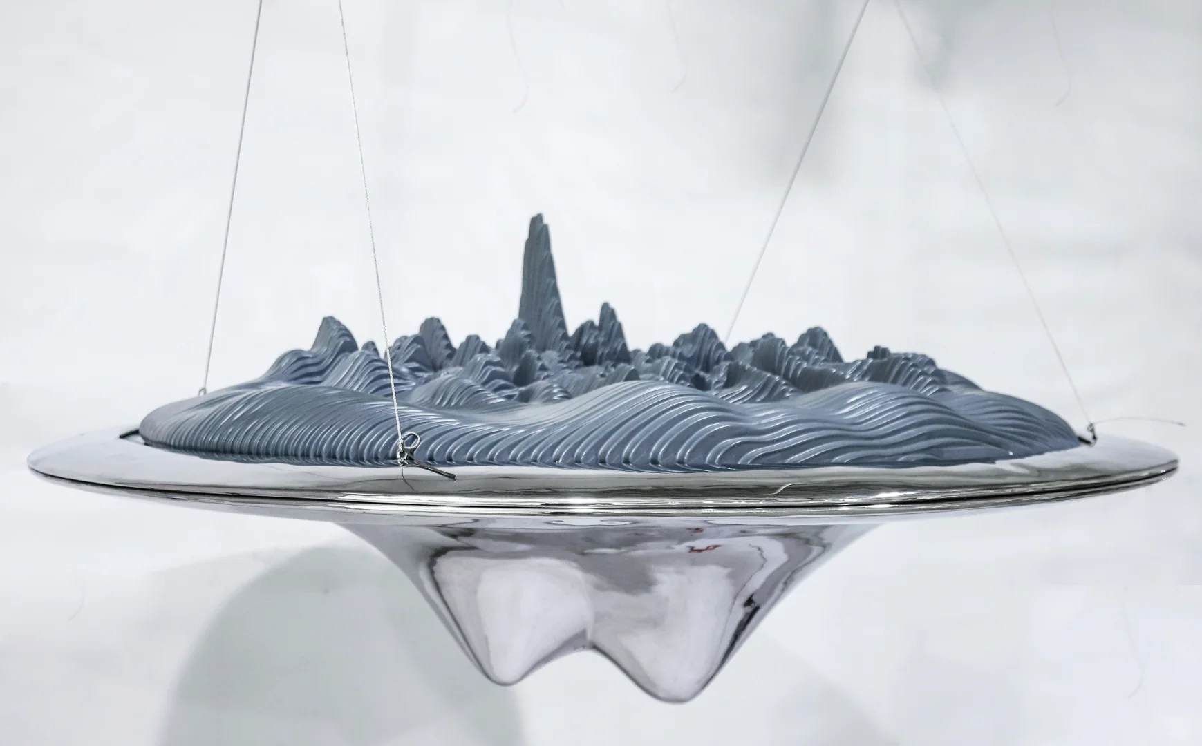 艺术装置| 假山镂空金属玻璃钢雕塑吊饰定制