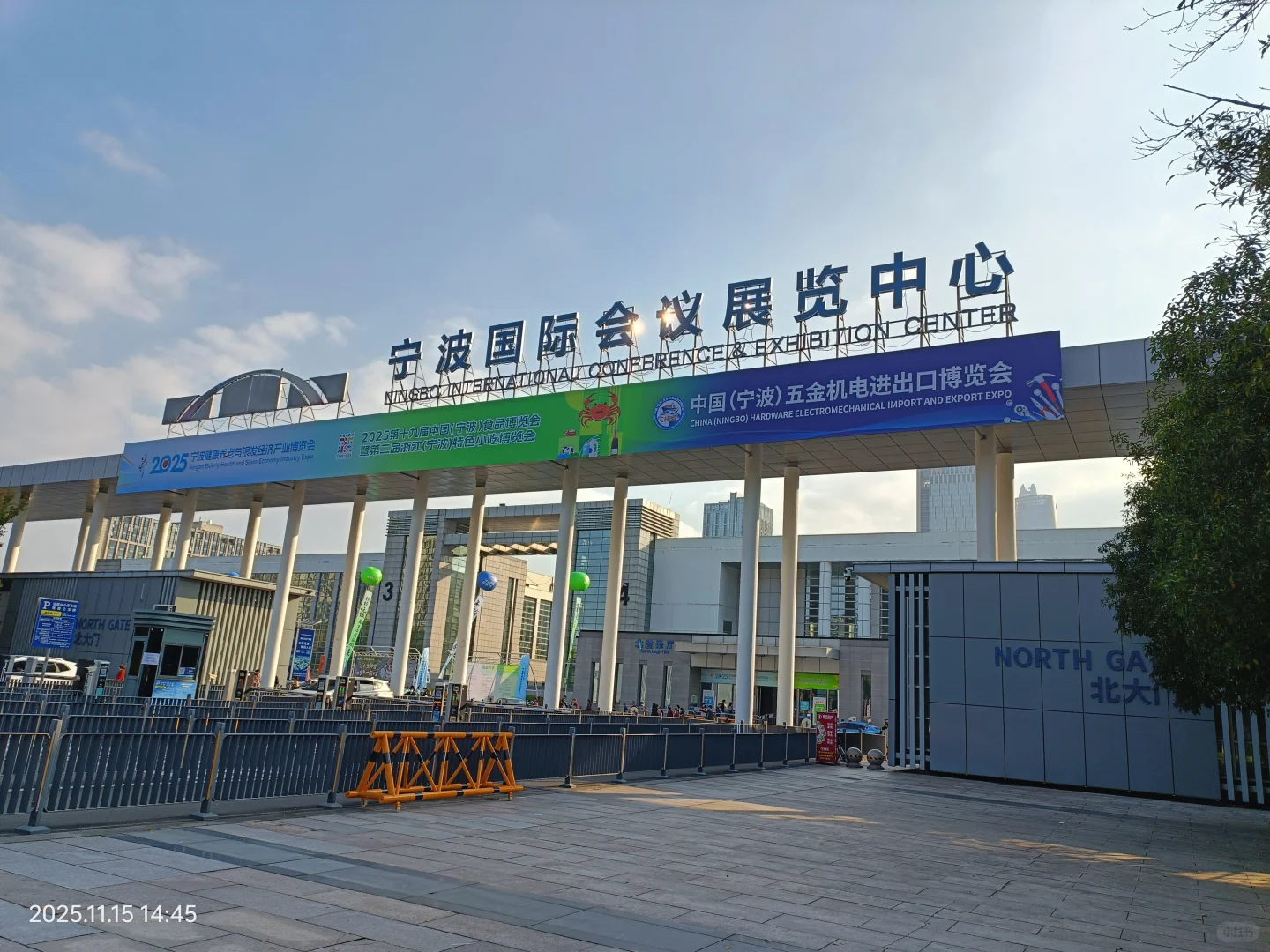 逛完老年博览会,心情复杂……