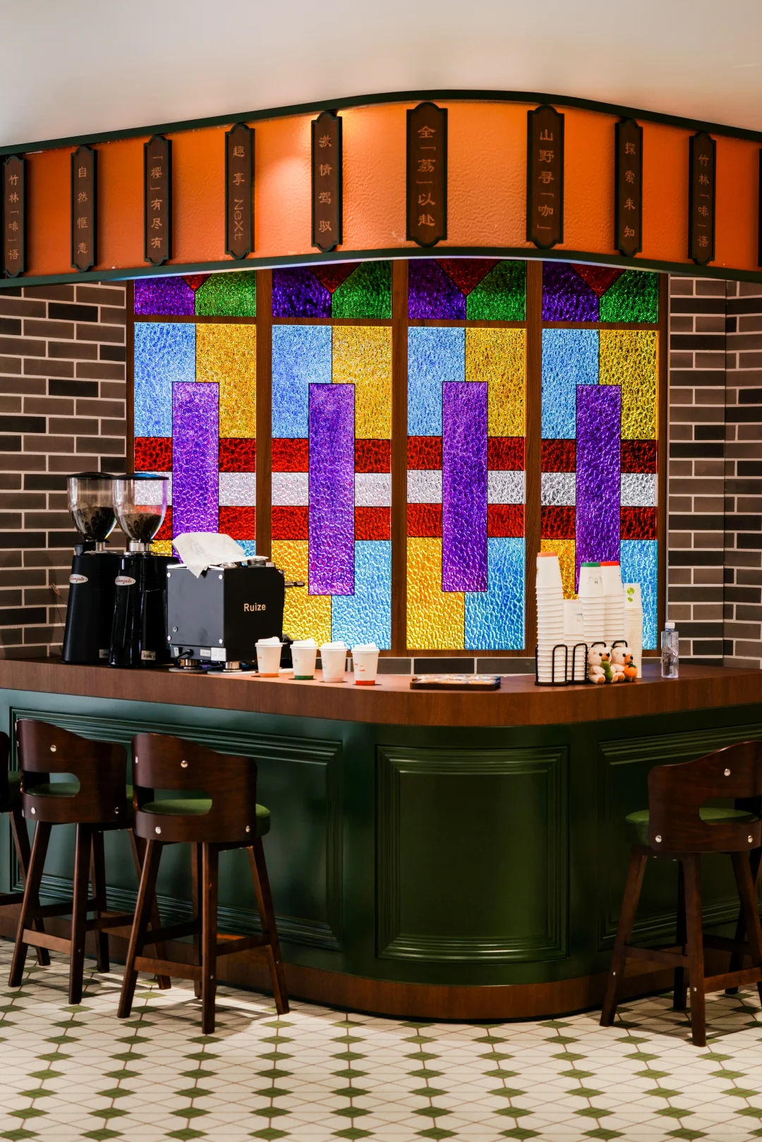 非常有意思的一届车展，融入了广州特色