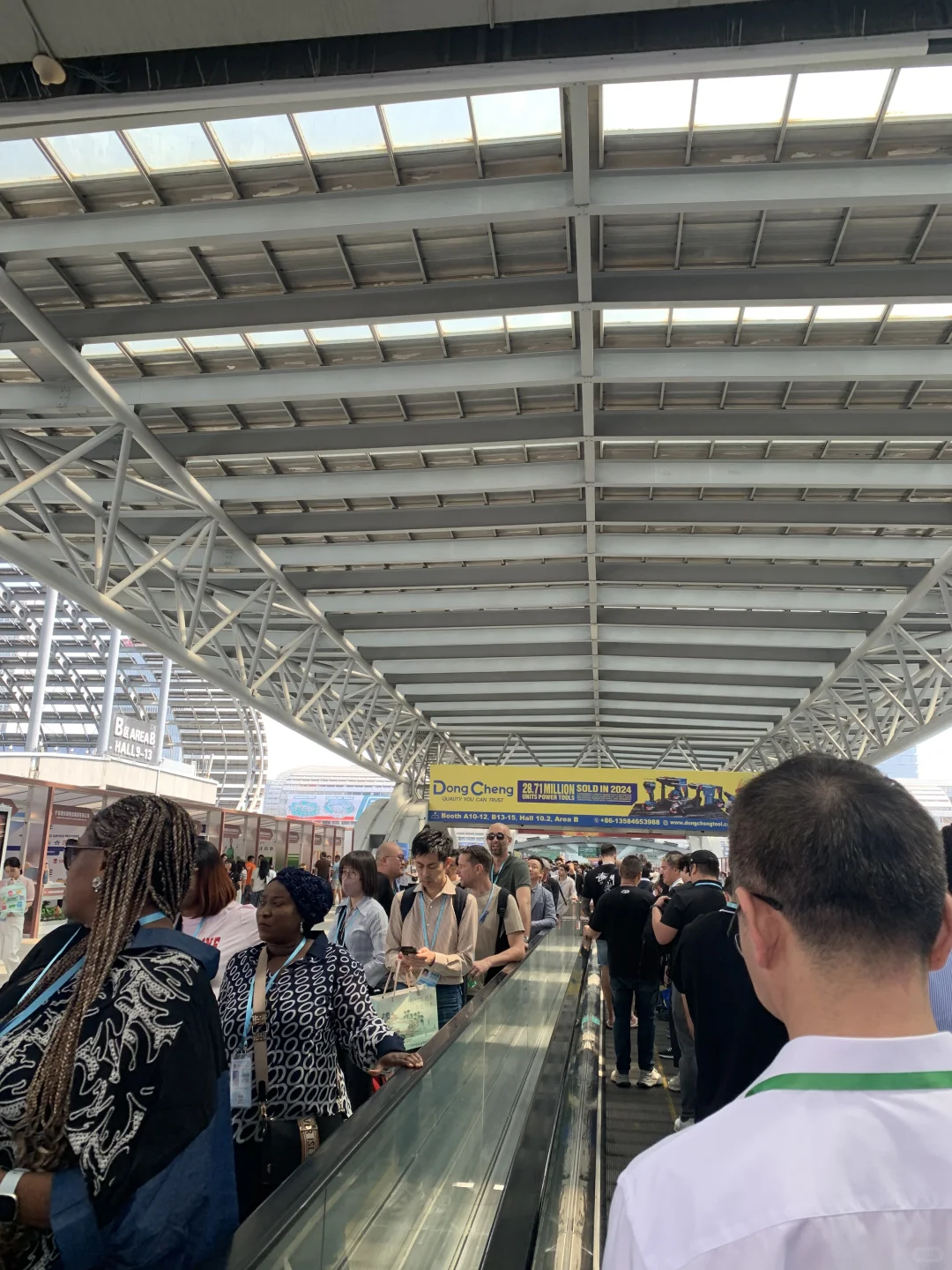 外贸人硬闯广交会