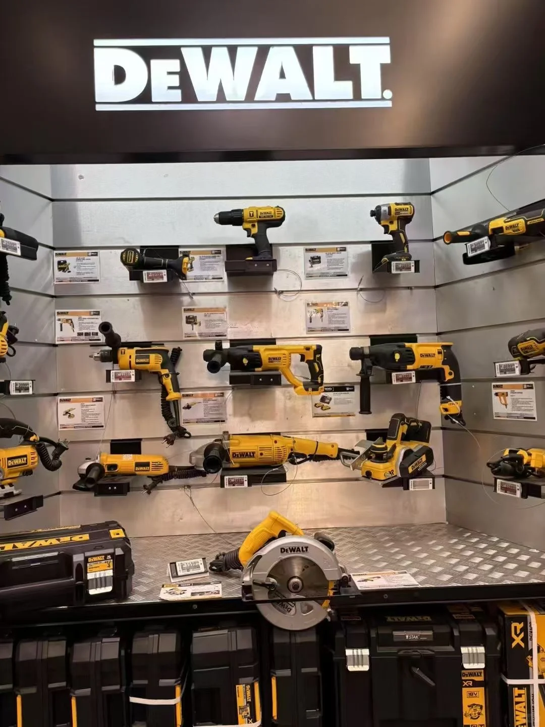 builders-南‮最非‬大五金建‮连材‬锁商超～