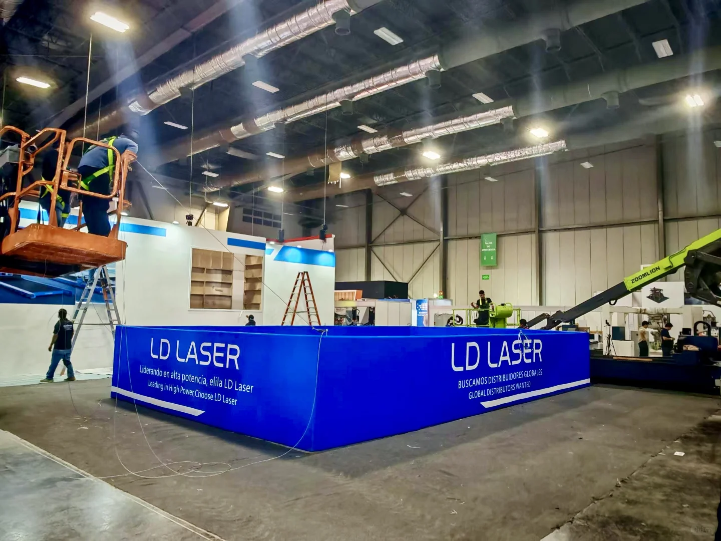 墨西哥??| 51金属加工展进场搭建?(1)