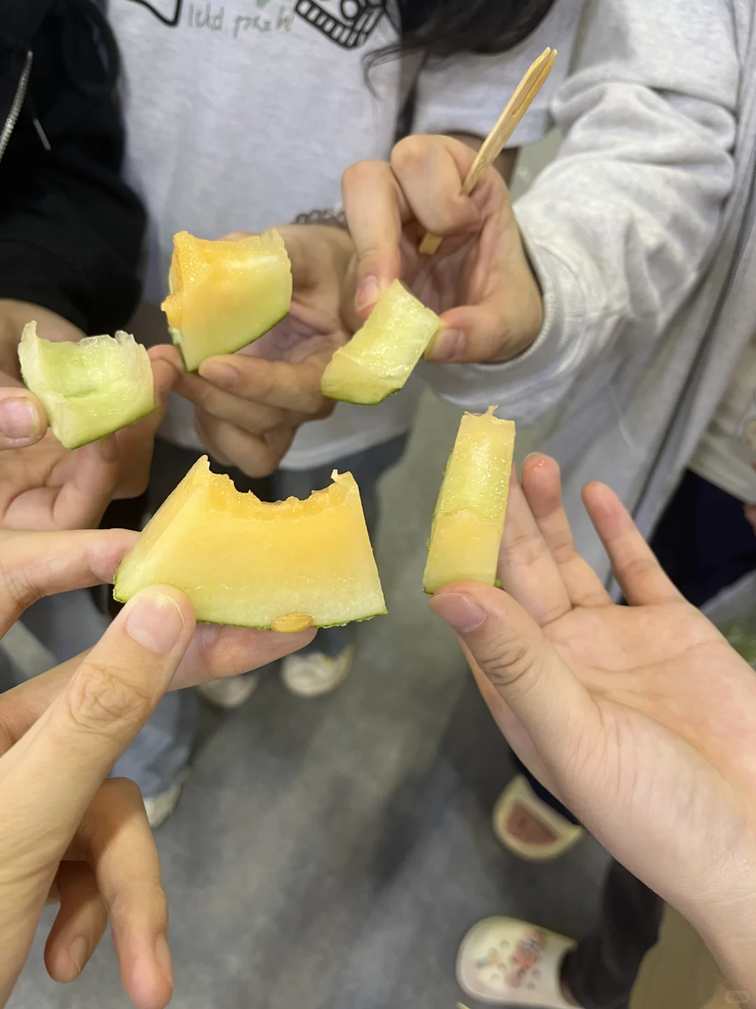 女大勇闯广交会