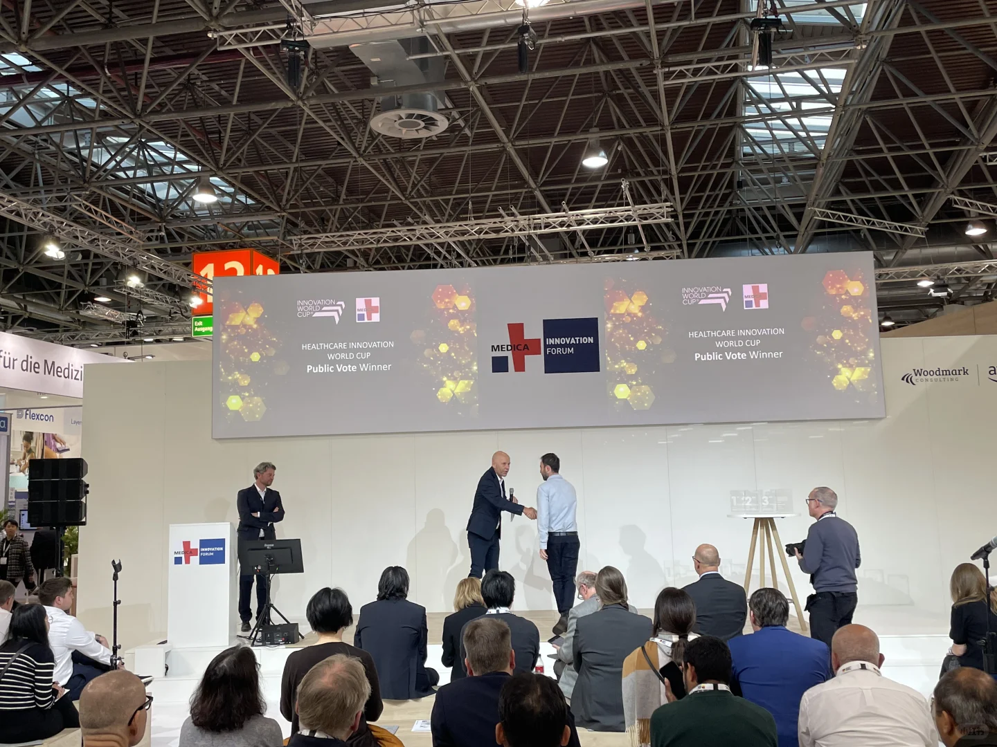 ??杜塞Medica展会第一天